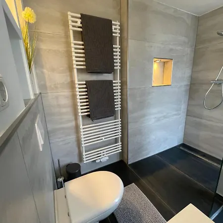 דירה Gleis 12 , Kontaktloser 24-7-check In, Barrierefrei ,smart Tv, W-lan, Parkplatz Kostenlos